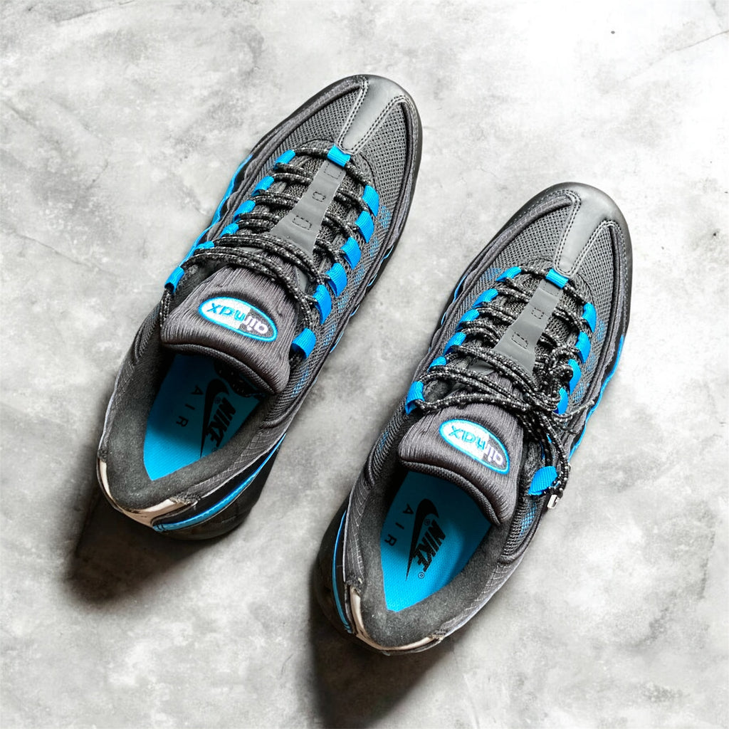 95 Blue / Black Trainers
